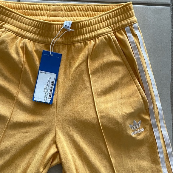 Women’s 2XS - Adidas Yellow Suede Joggers - Picture 4 of 6